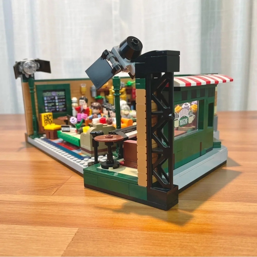 LEGO Ideas Friends Central Perk Complete Set 21319 Ross Rachel Chandler Monica